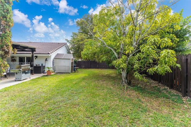 15325 SW 54th Ter, Miami, FL 33185