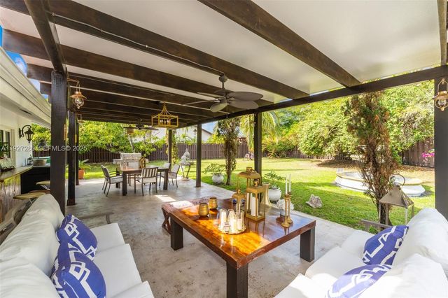 15325 SW 54th Ter, Miami, FL 33185