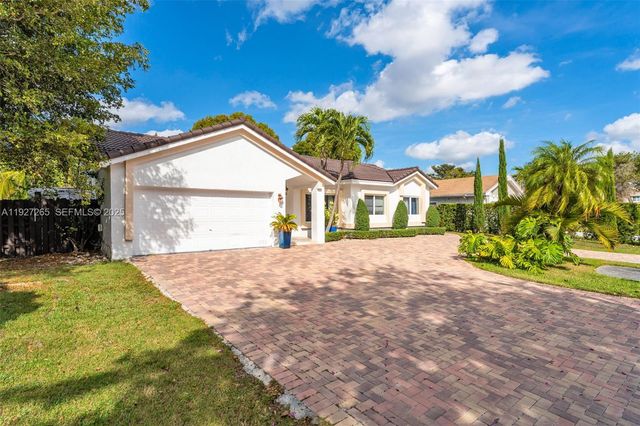 15325 SW 54th Ter, Miami, FL 33185