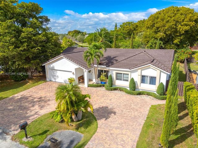 15325 SW 54th Ter, Miami, FL 33185