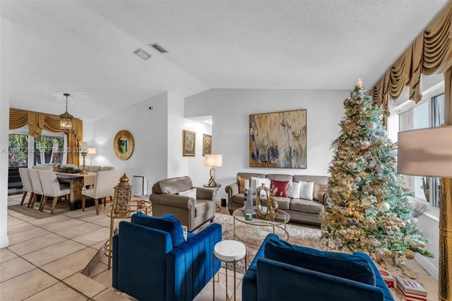 15325 SW 54th Ter, Miami, FL 33185