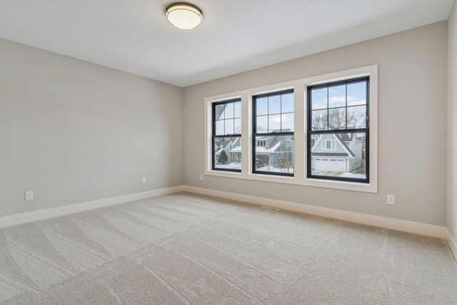 5821 Ashcroft Avenue, Edina, MN 55424