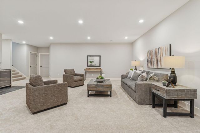 5821 Ashcroft Avenue, Edina, MN 55424