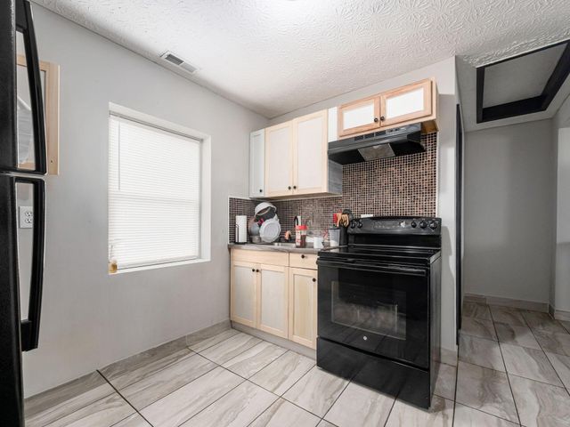 629 S Wheatland Avenue, Columbus, OH 43204