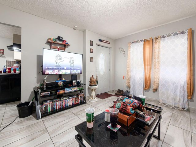 629 S Wheatland Avenue, Columbus, OH 43204