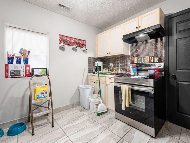 629 S Wheatland Avenue, Columbus, OH 43204