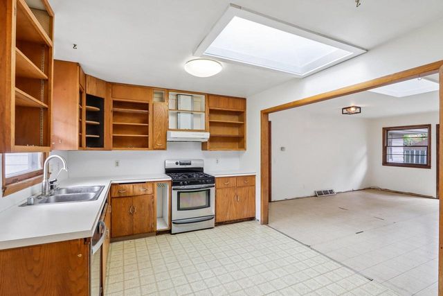 4405 Mineral Point Road, Madison, WI 53705