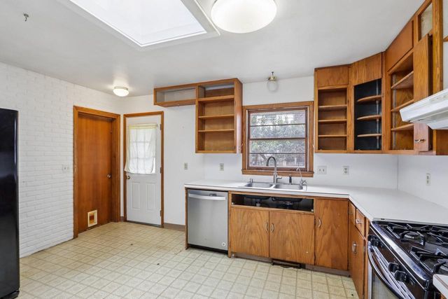 4405 Mineral Point Road, Madison, WI 53705