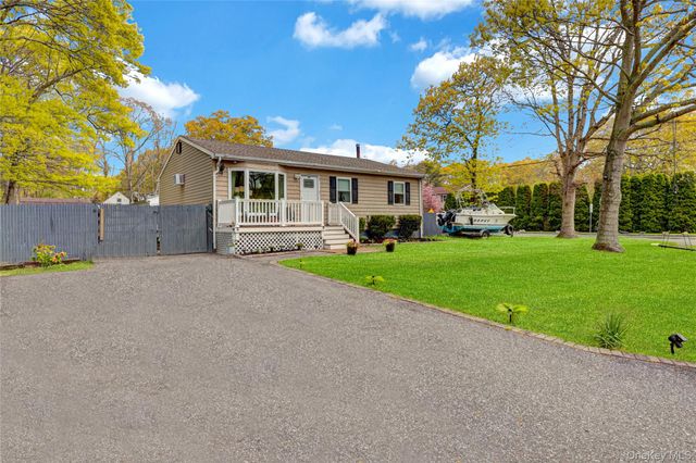 59 Dawn Drive, Shirley, NY 11967