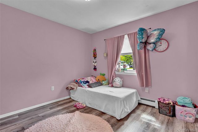 59 Dawn Drive, Shirley, NY 11967