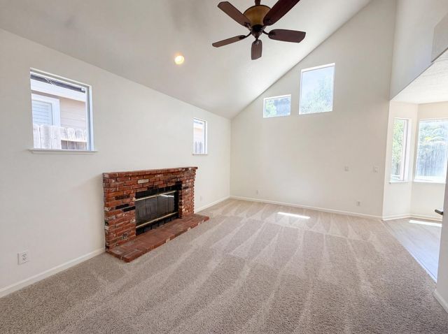4711 Wildflower Ln, Rocklin, CA 95677