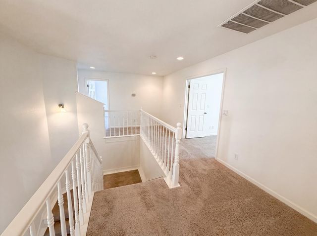 4711 Wildflower Ln, Rocklin, CA 95677