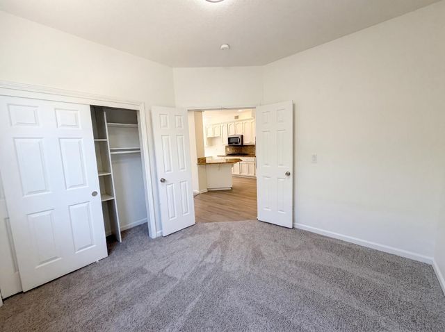 4711 Wildflower Ln, Rocklin, CA 95677