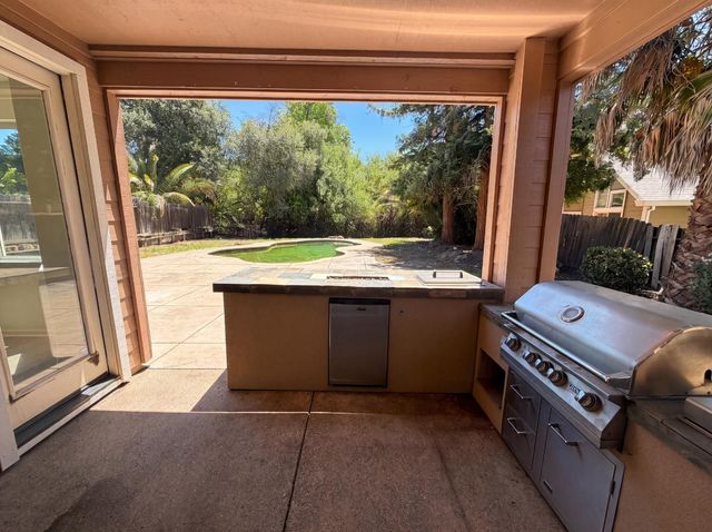 4711 Wildflower Ln, Rocklin, CA 95677