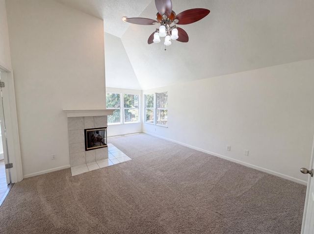 4711 Wildflower Ln, Rocklin, CA 95677