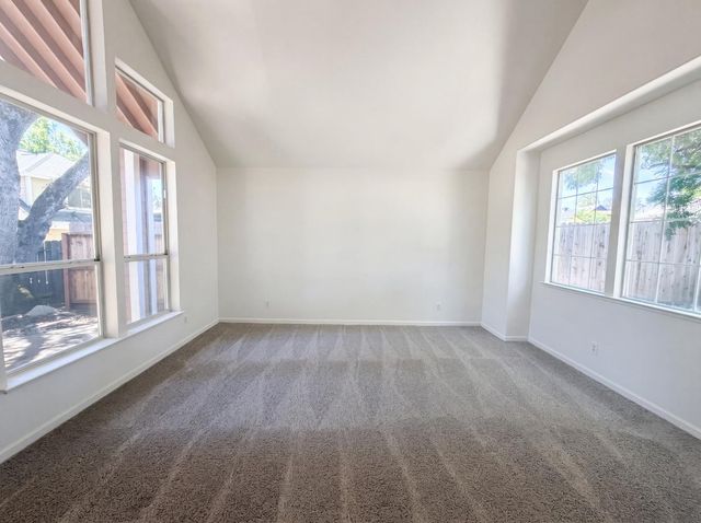 4711 Wildflower Ln, Rocklin, CA 95677