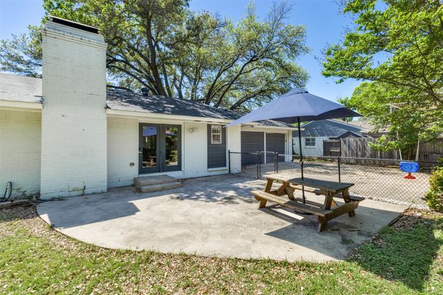3605 Merrell Road, Dallas, TX 75229