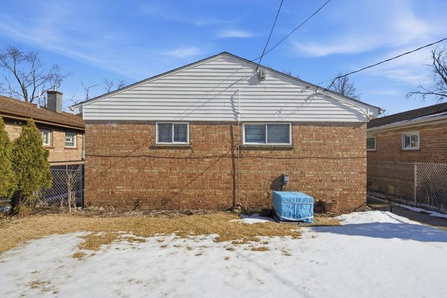 9532 S Green Street, Chicago, IL 60643