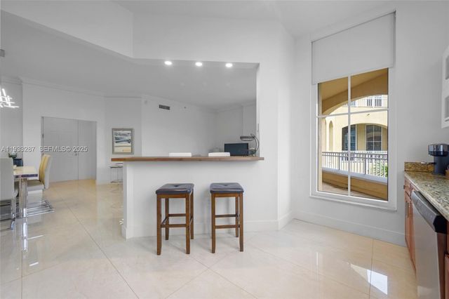 3001 NE 185th St 613, Aventura, FL 33180