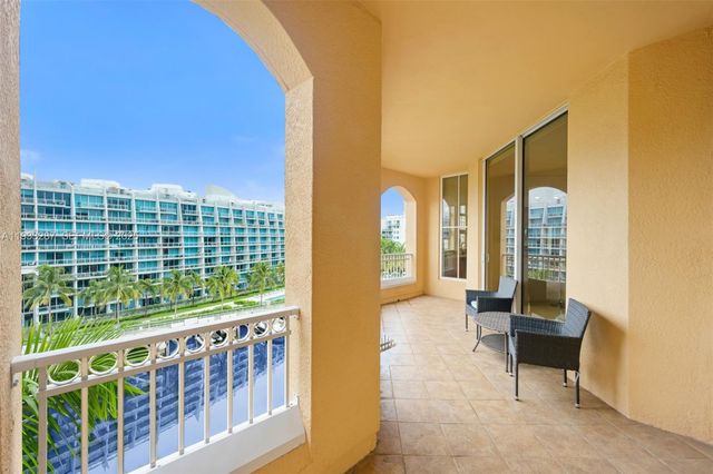 3001 NE 185th St 613, Aventura, FL 33180