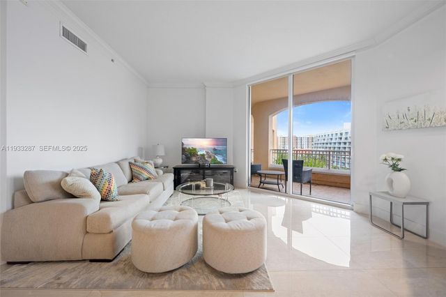 3001 NE 185th St 613, Aventura, FL 33180