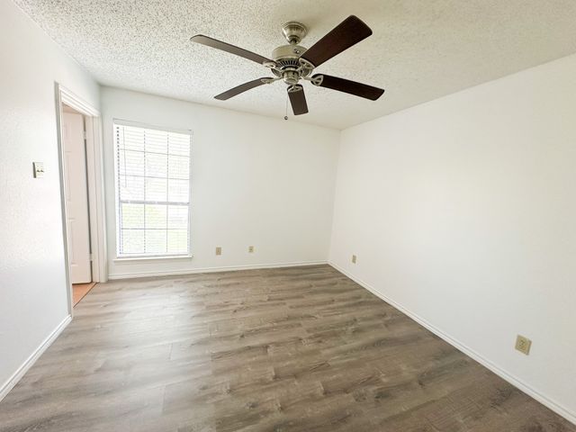16301 Ledgemont Lane 273B, Addison, TX 75001