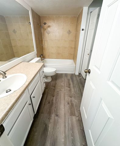16301 Ledgemont Lane 273B, Addison, TX 75001