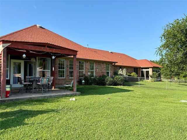 3084 Hagerman Road, Pottsboro, TX 75076