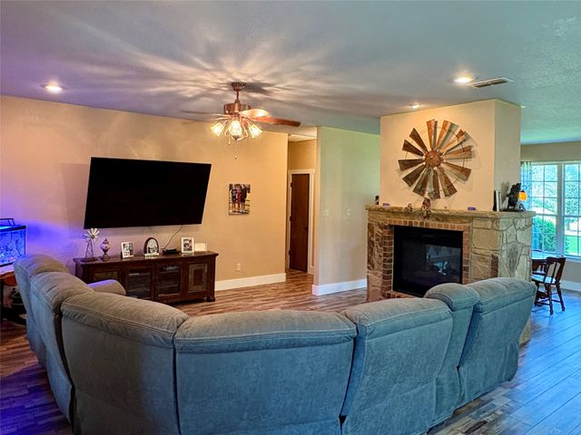 3084 Hagerman Road, Pottsboro, TX 75076