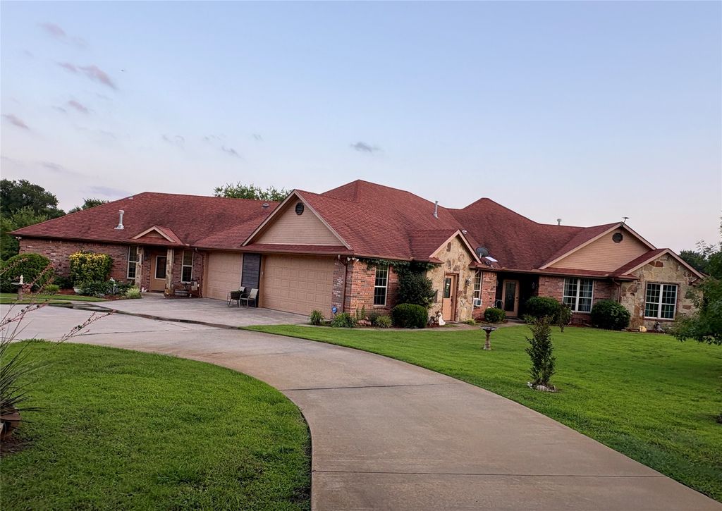 3084 Hagerman Road, Pottsboro, TX 75076