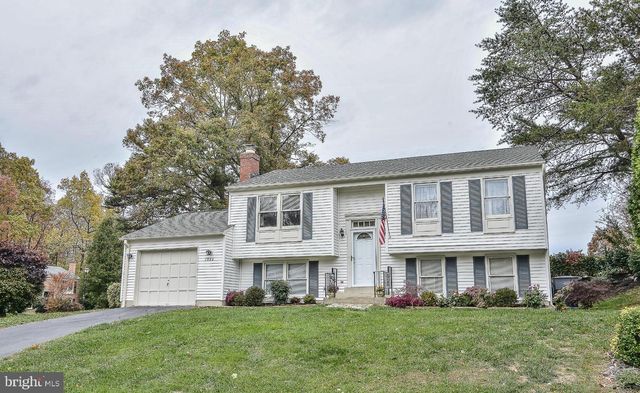 1502 HIDDENBROOK DR, Herndon, VA 20170