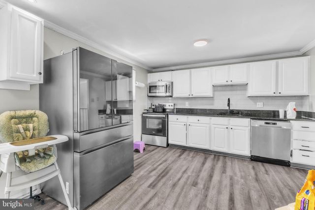 1502 HIDDENBROOK DR, Herndon, VA 20170