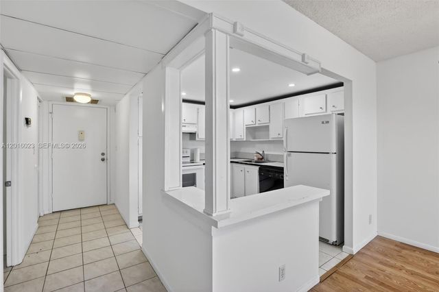 2761 Taft St 212, Hollywood, FL 33020