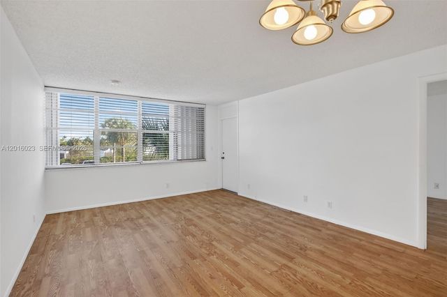 2761 Taft St 212, Hollywood, FL 33020