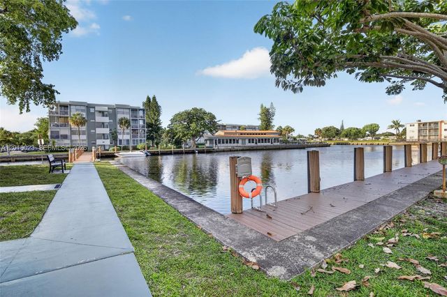 2761 Taft St 212, Hollywood, FL 33020