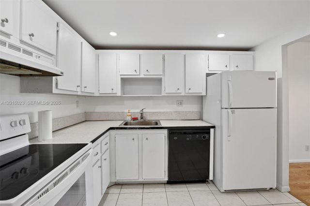 2761 Taft St 212, Hollywood, FL 33020