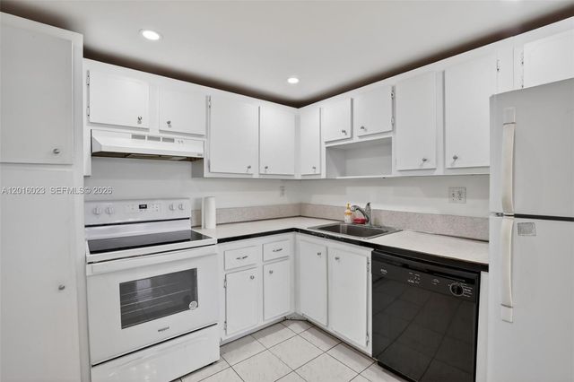 2761 Taft St 212, Hollywood, FL 33020