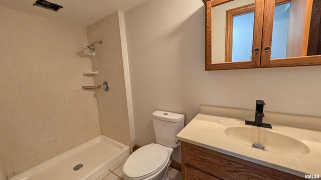 2115 SUNSET Drive, Pekin, IL 61554