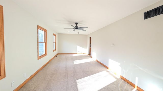 2115 SUNSET Drive, Pekin, IL 61554