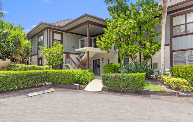 13329 Polo Club Road 105, Wellington, FL 33414