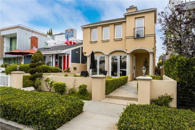602 Larkspur Avenue A, Corona Del Mar, CA 92625