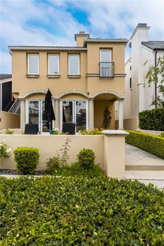 602 Larkspur Avenue A, Corona Del Mar, CA 92625