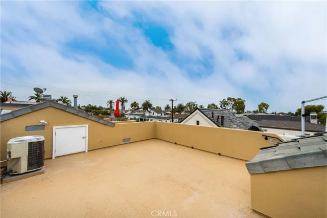 602 Larkspur Avenue A, Corona Del Mar, CA 92625