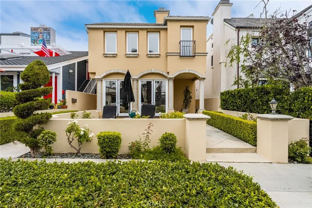 602 Larkspur Avenue A, Corona Del Mar, CA 92625