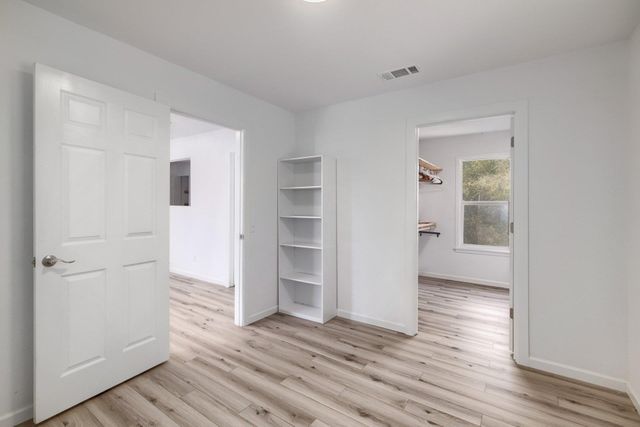 270 Kelley RD W, Bastrop, TX 78602