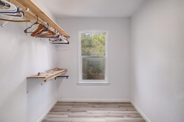 270 Kelley RD W, Bastrop, TX 78602