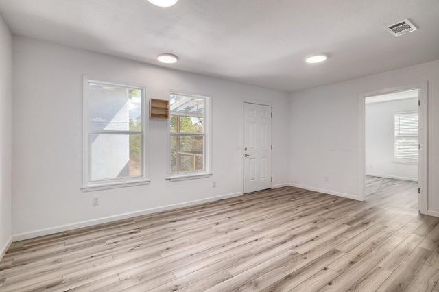 270 Kelley RD W, Bastrop, TX 78602