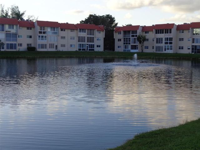 2831 E Sunrise Lakes Drive 209, Sunrise, FL 33322
