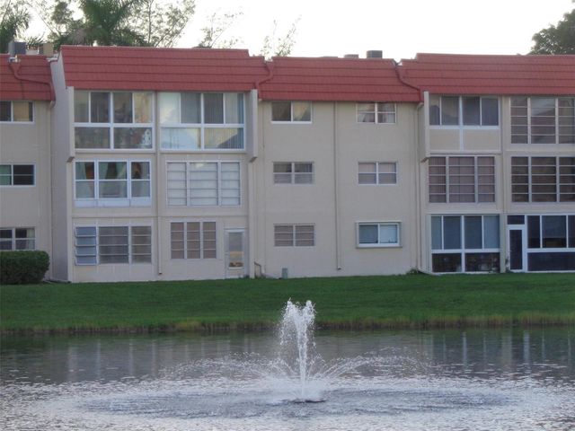 2831 E Sunrise Lakes Drive 209, Sunrise, FL 33322