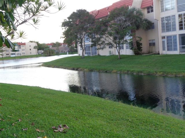2831 E Sunrise Lakes Drive 209, Sunrise, FL 33322
